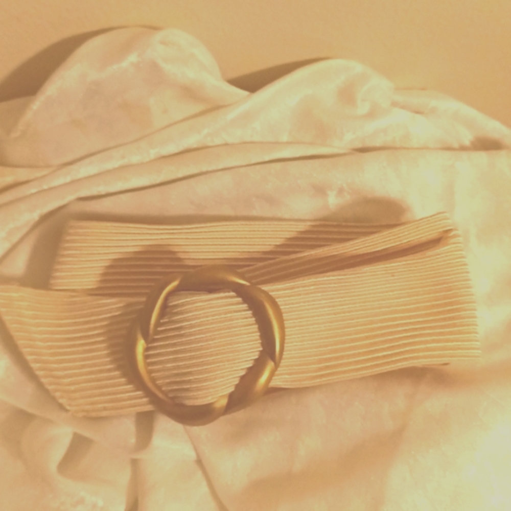 Talbots Vintage Cream and gold tone buckle belt size M